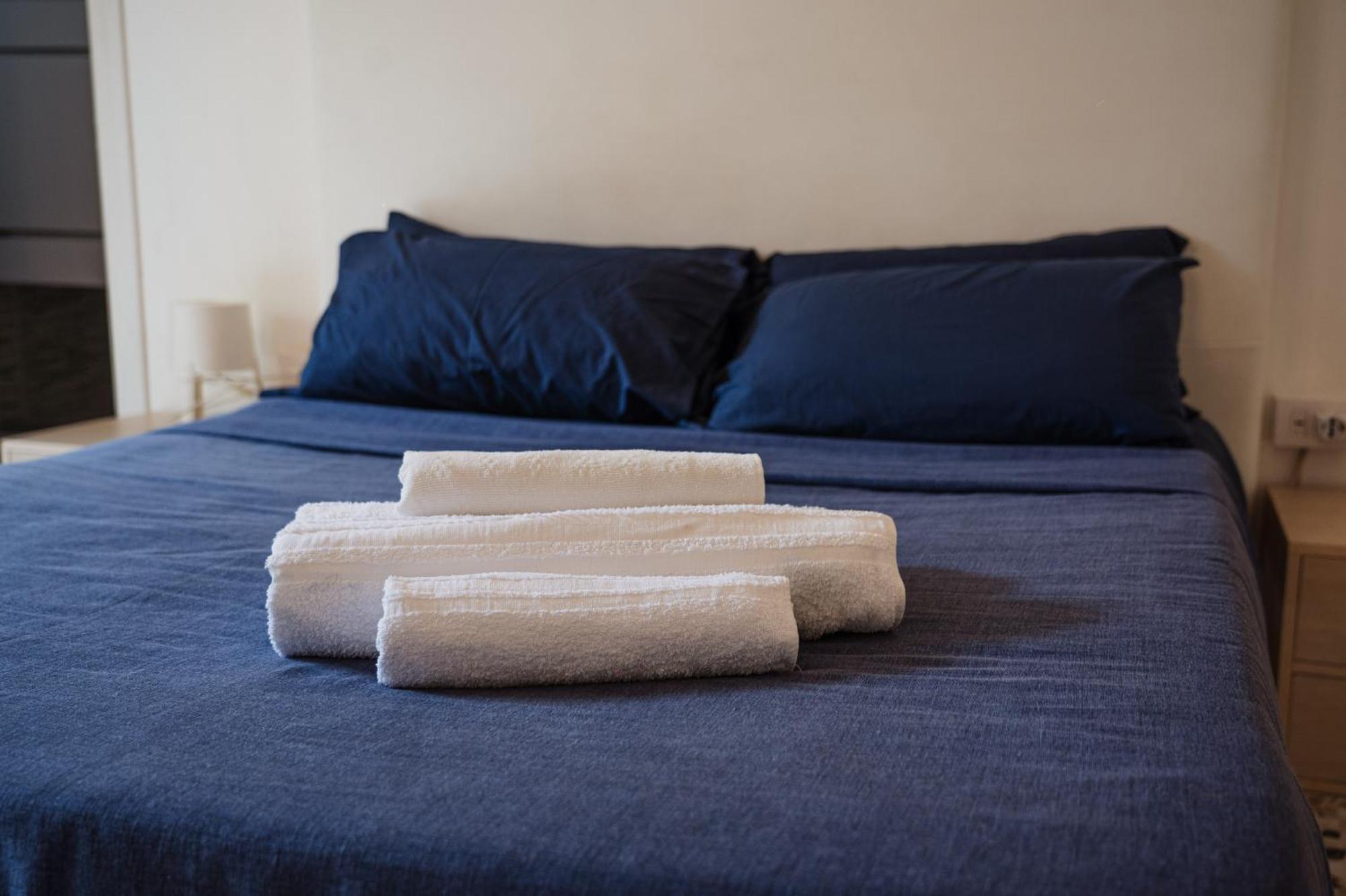 Bed And Books Bed and Breakfast CTA Exteriör bild